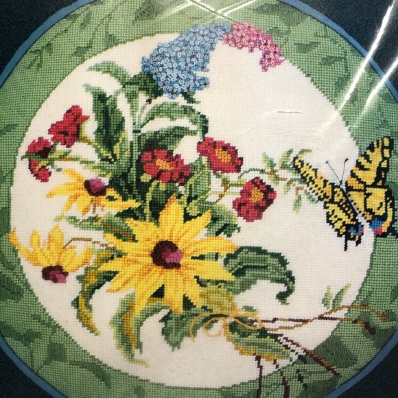 Vintage Needle Treasures Butterfly Bouquet Needlepoint Kit Pillow Flowers - Picture 2 of 6